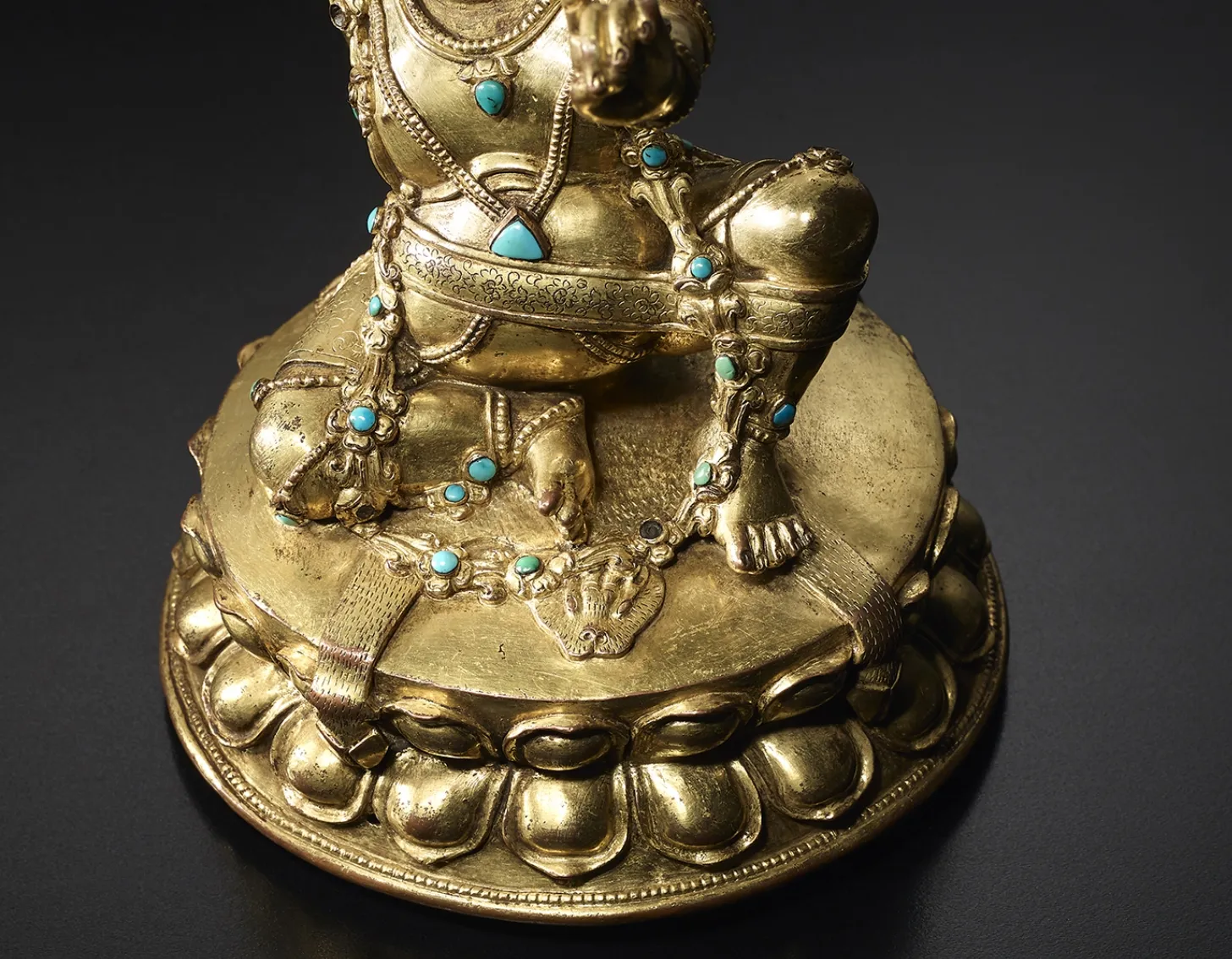 Close up look of : A gilt copper alloy figure of Virupa